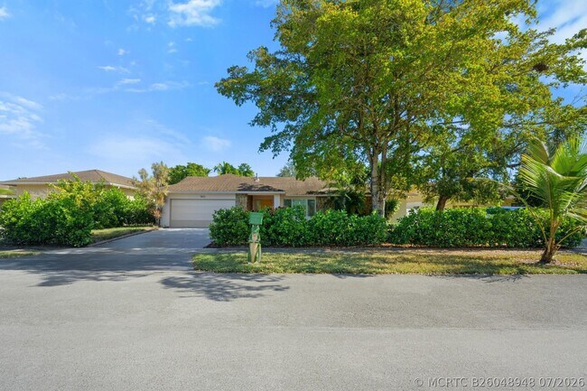 Building Photo - 9515 SW 118th Ct
