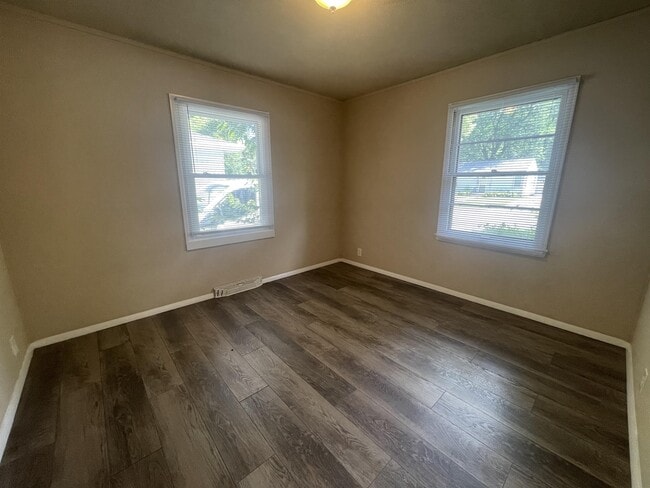 Building Photo - 1012 Oakley Ave