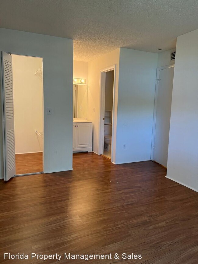 Building Photo - 2 br, 1 bath House - 1235 SW 46 Ave Apt 708