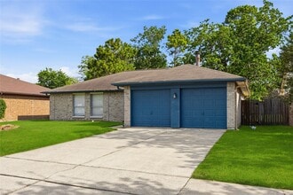Building Photo - 2778 Glen Haven Dr