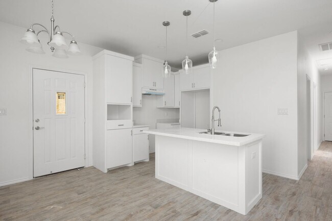 Foto del edificio - 2328 S. Valley Circle