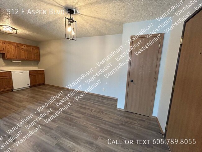 Foto del edificio - 512 E Aspen Blvd