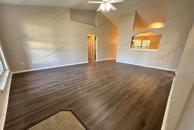 Foto del edificio - 1475 E Gate Dr