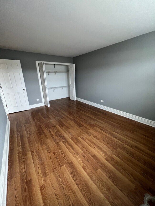 Building Photo - 7550 W 111th St