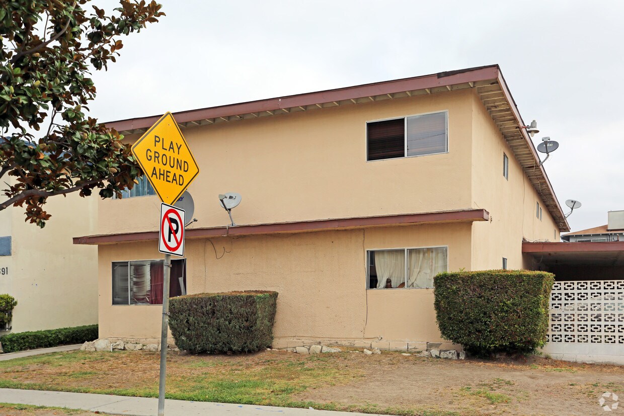 Building Photo - 12701 Sunswept Ave