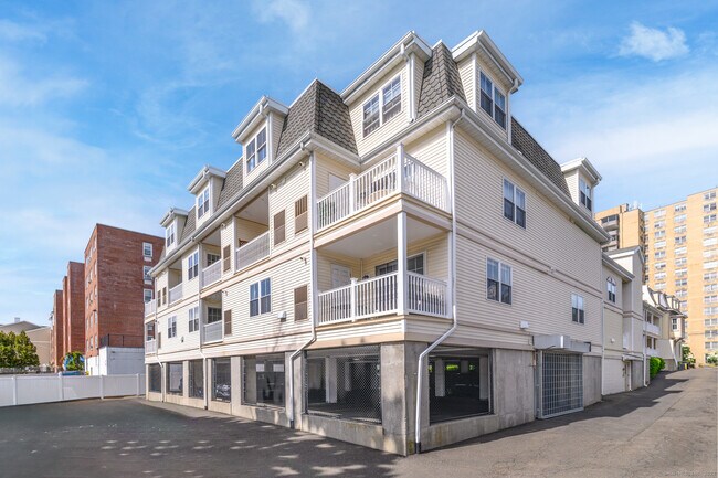 Building Photo - 49 Glenbrook Rd
