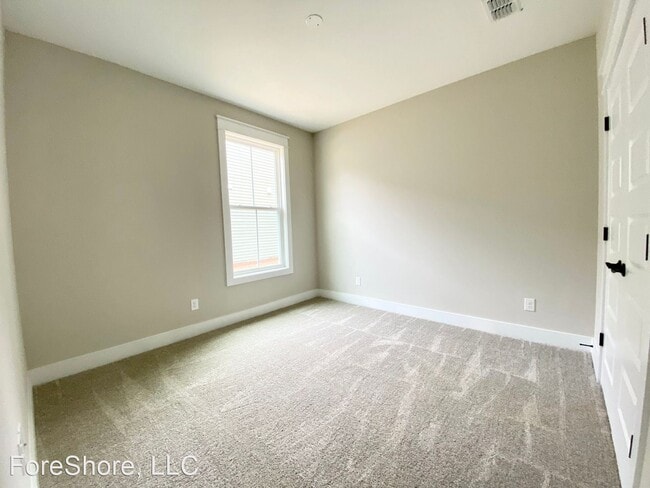 Building Photo - 1 br, 1 bath House - 129 Carolina Oaks Avenue