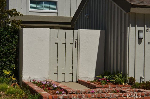 Foto del edificio - 64 Oak Tree Ln