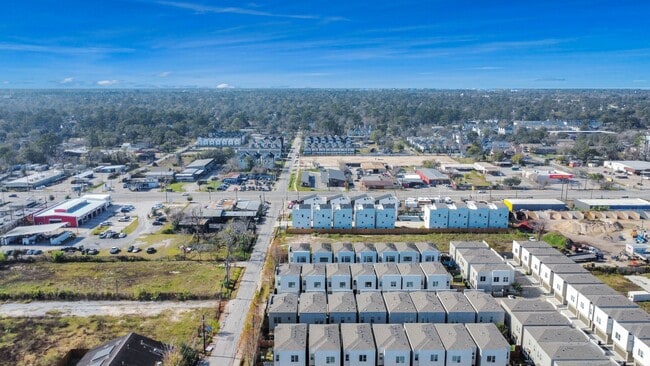 Foto del edificio - 608 Thornton Rd