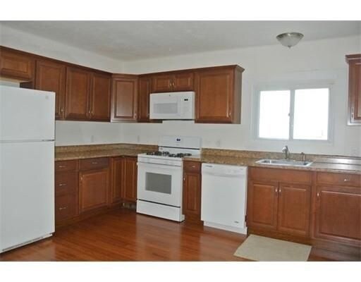 Kitchen - 85 Beacon St