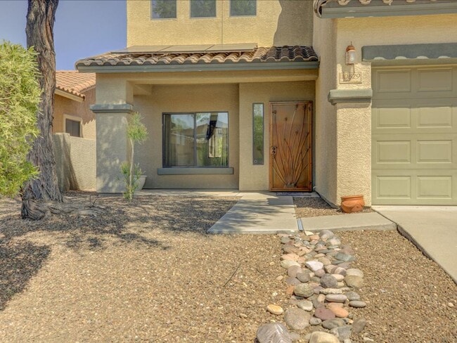 Building Photo - 4 Bedroom 3 Bathroom