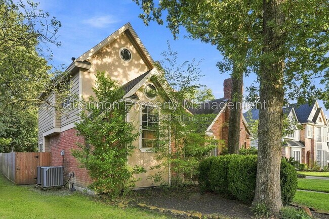Foto del edificio - 5626 Spring Lodge Dr