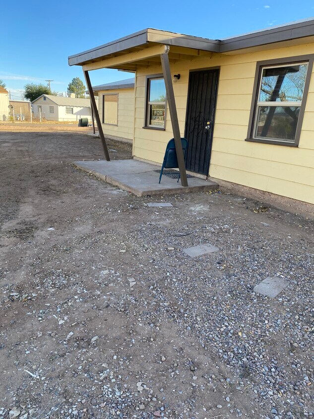 Foto principal - 690 Lake Dr