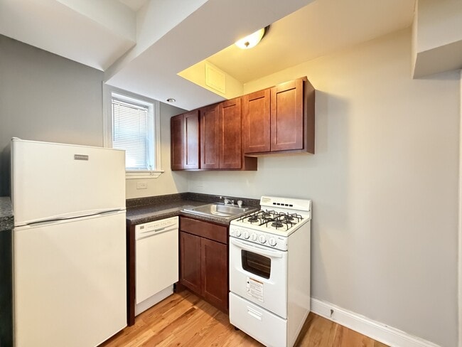 Building Photo - 2854 N Orchard St