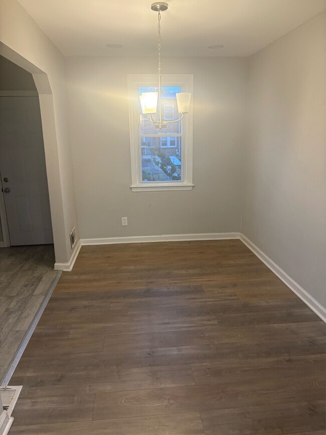 Foto del edificio - 3611 W Lexington St