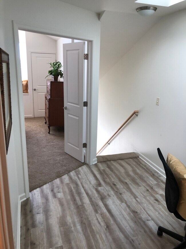 Upper Foyer - 1106 Ridge Creek Cir