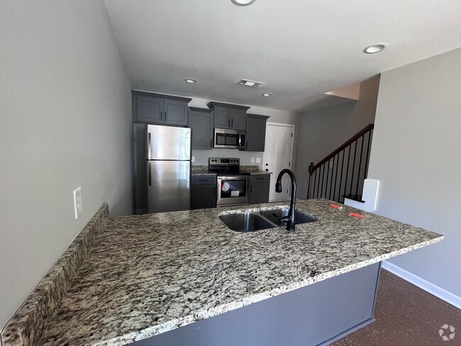 Building Photo - Bluebird Townhomes