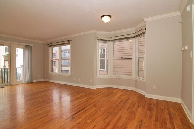 Foto del edificio - Beautiful Mass Ave Townhome!