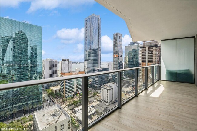 Building Photo - 1300 S Miami Ave