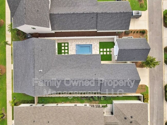 Building Photo - 718 Myrtle Branch Street