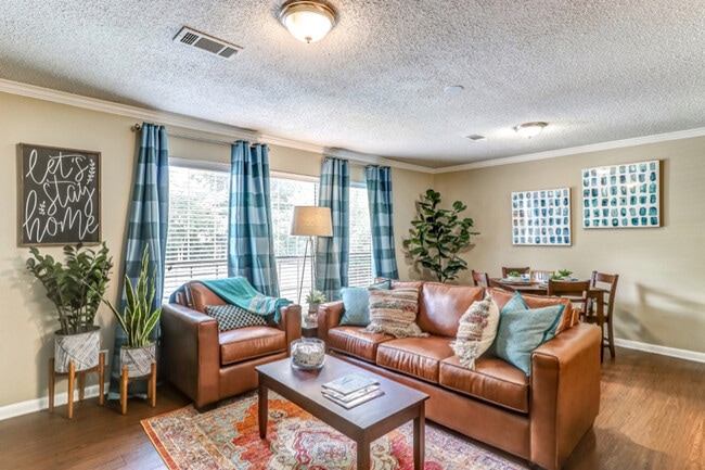 Building Photo - Evergreen Auburn