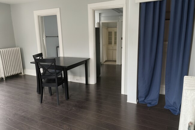 Foto del edificio - 308 E Seneca St
