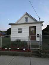 Building Photo - 728 7th St