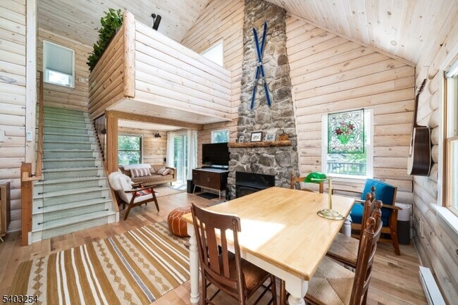 Foto del edificio - 30 Onteora Rd