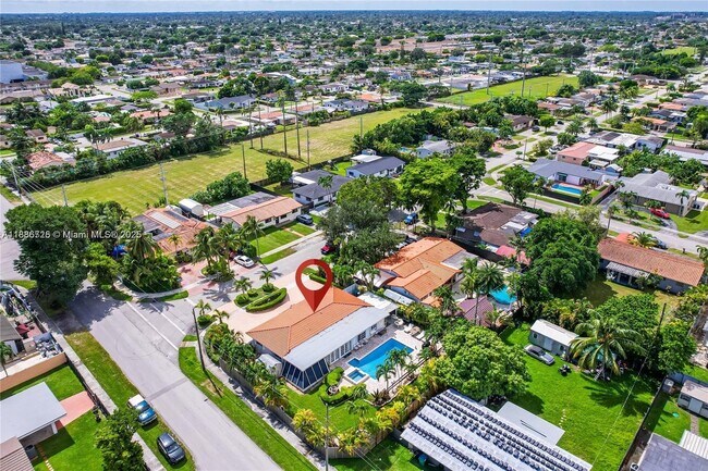 Foto del edificio - 9901 SW 35th Terrace