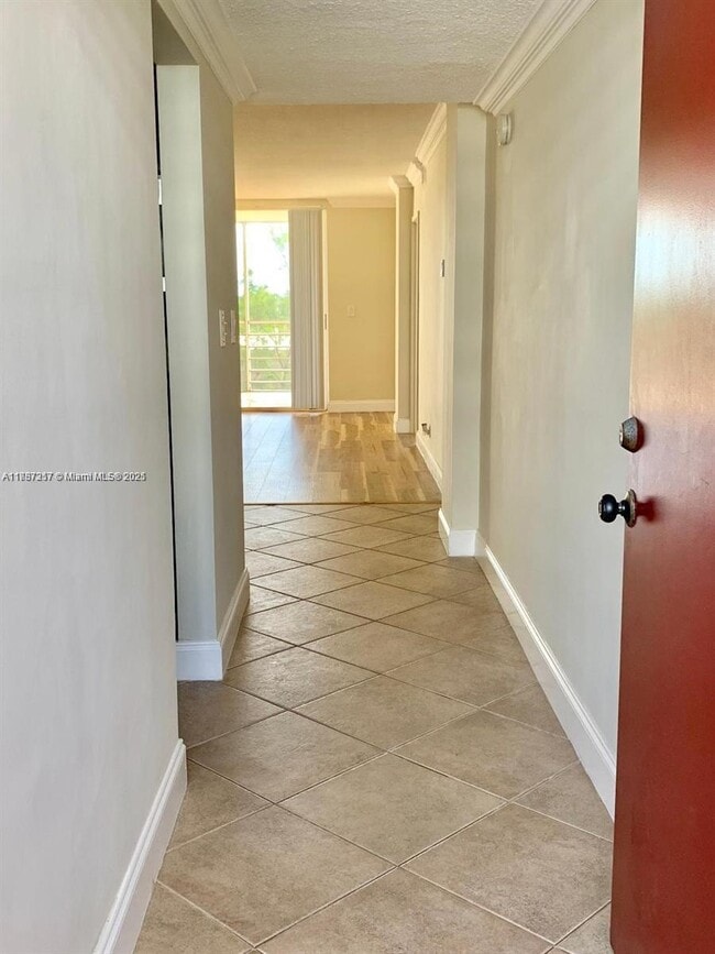 Foto del edificio - 3660 NE 166th St