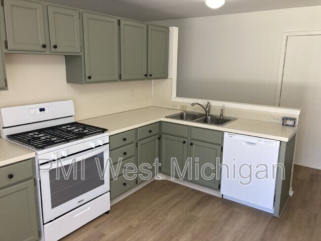 Foto del edificio - 2703 Woodmeadow Dr SE