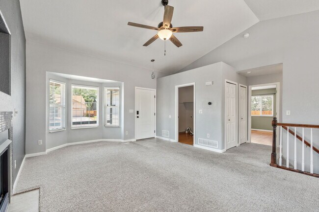 Foto del edificio - 5164 Fennel Dr