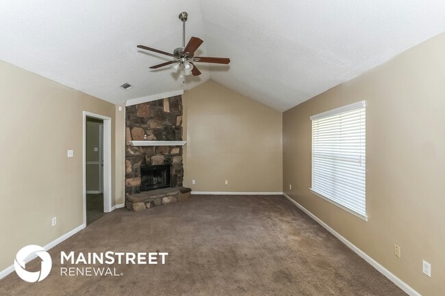 Building Photo - 4820 Greenlawn Cove