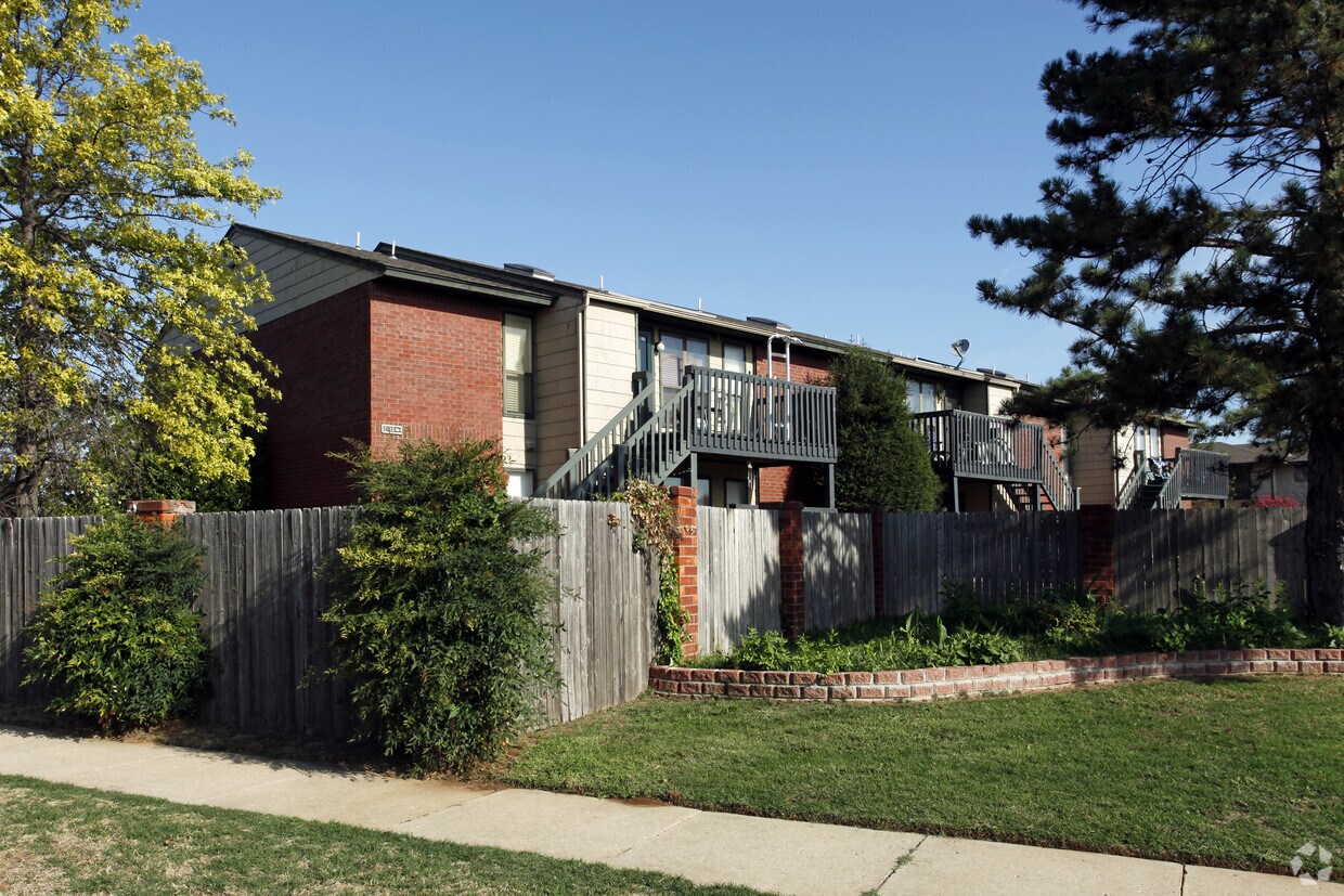 Primary Photo - Copper Creek Condominiums