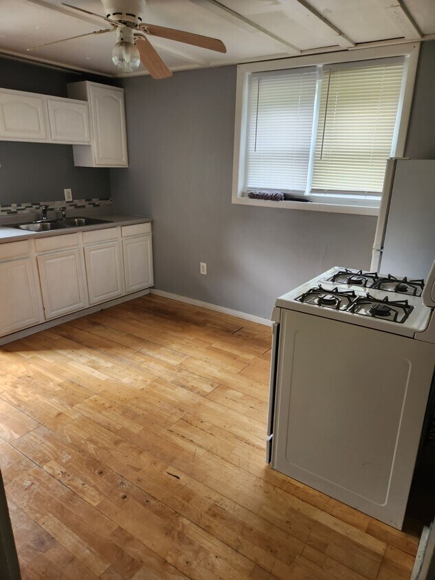 4 N 4th St Unit 2, Fulton, NY 13069 Apartments in Fulton, NY