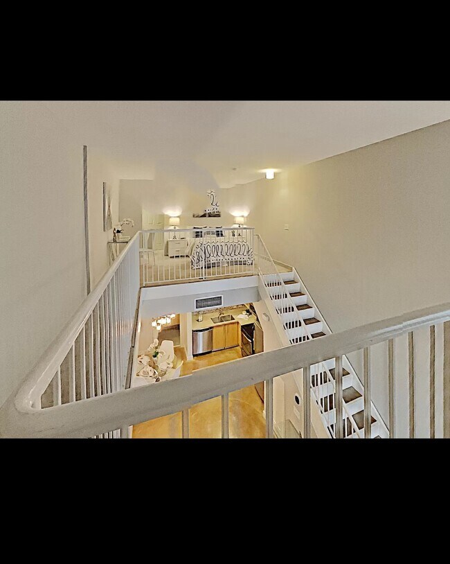 upstairs loft - 25 S 3rd St