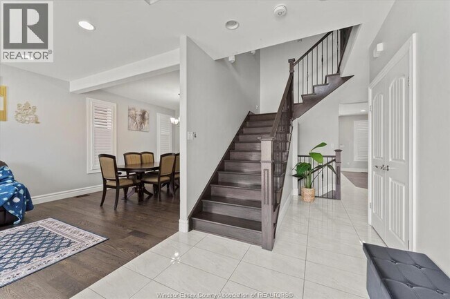 Photo du bâtiment - 1413 Helsinki Ct