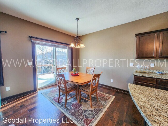 Building Photo - 3 br, 2.5 bath House - 1339 Sedona Drive