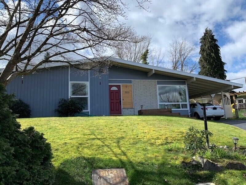 Foto principal - 2601 Lake Youngs Ct SE