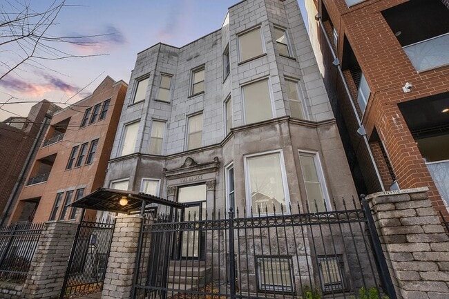 Foto del edificio - 2114 N California Ave