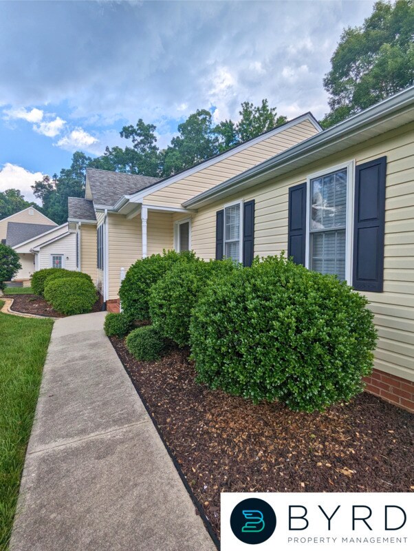 Building Photo - 15000 Ground Fern Dr