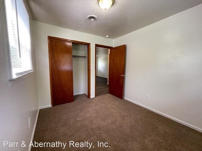 Building Photo - 2 br, 1 bath House - 810 A E. Poythress St...