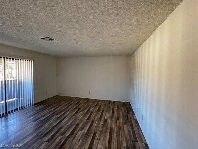 Foto del edificio - 4580 Carriage Park Dr