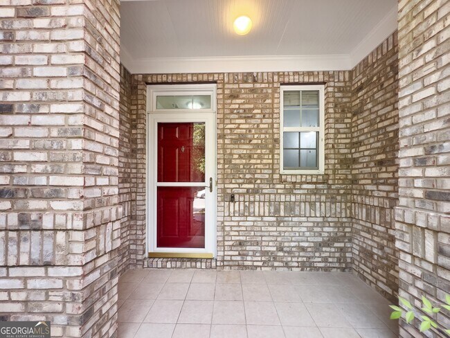 Building Photo - 3479 Fernview Dr