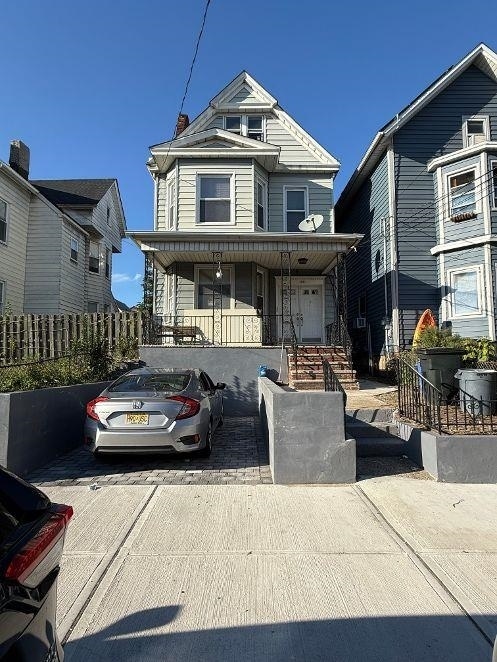 Building Photo - 125 W 3rd St Building Photo - 125 W 3rd St