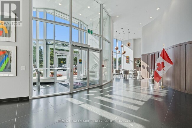 Photo du bâtiment - 805 Carling Ave