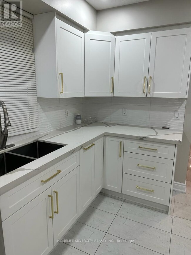 Building Photo - 348 Activa Ave