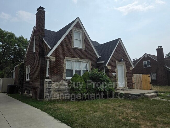 Building Photo - 5728 Bedford St