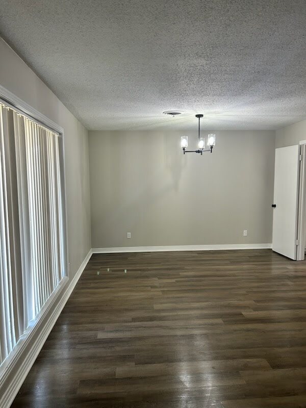 Foto del edificio - 607 N Browder St