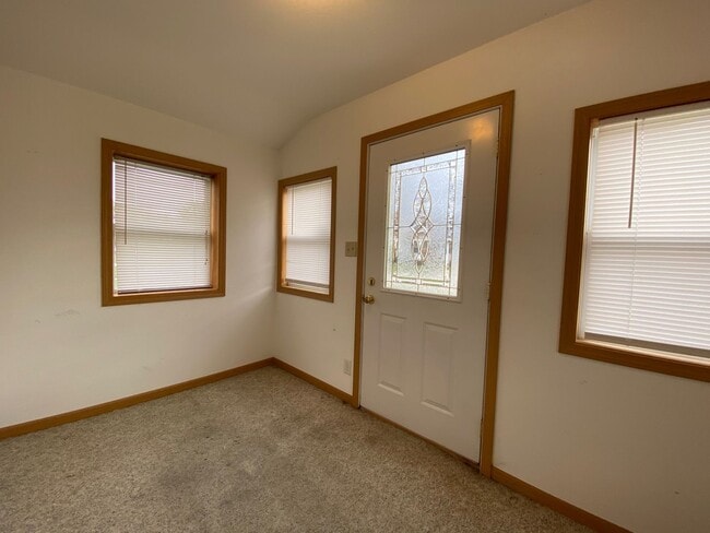 Building Photo - Cute Southside Bungalow $750
